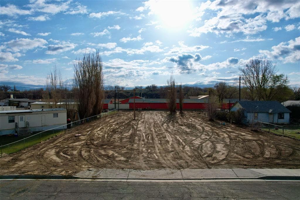 1325 N 7th St photo 1