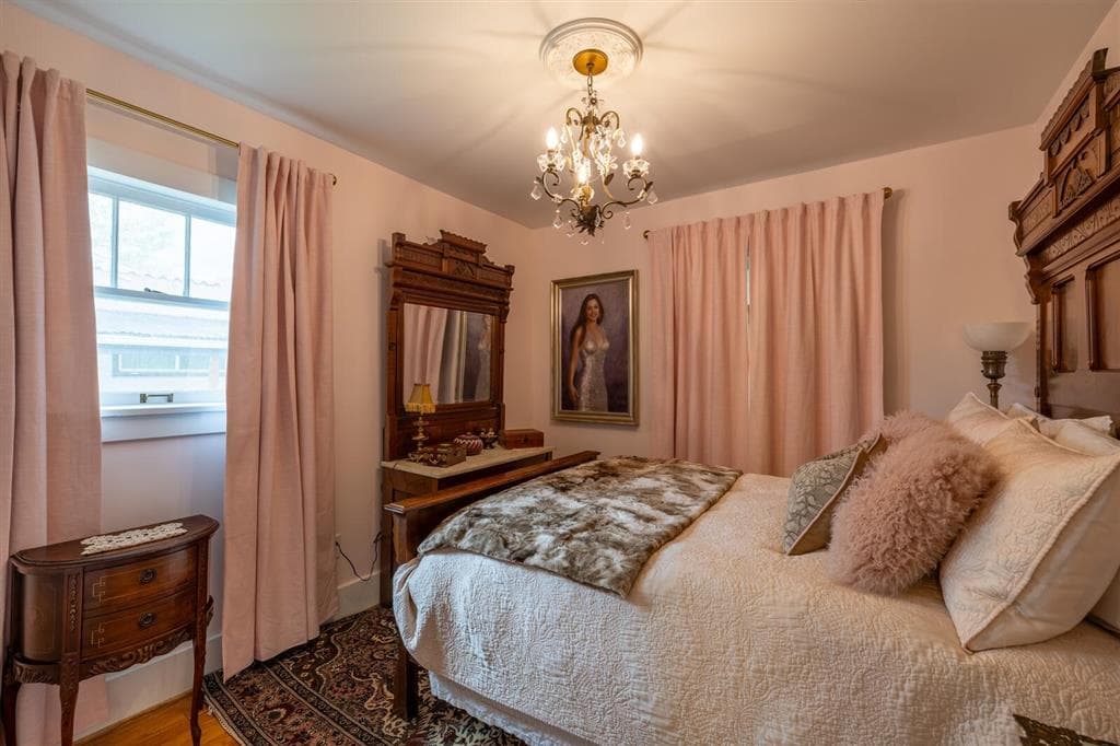 916 Canyon Ave — photo 11 of 38