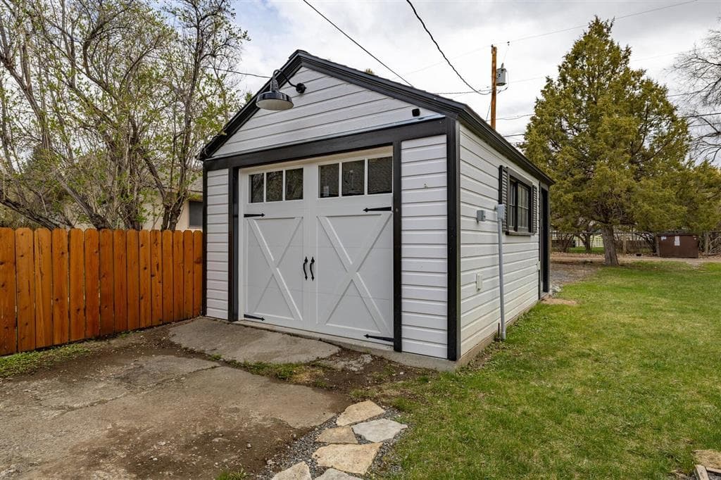 916 Canyon Ave — photo 36 of 38