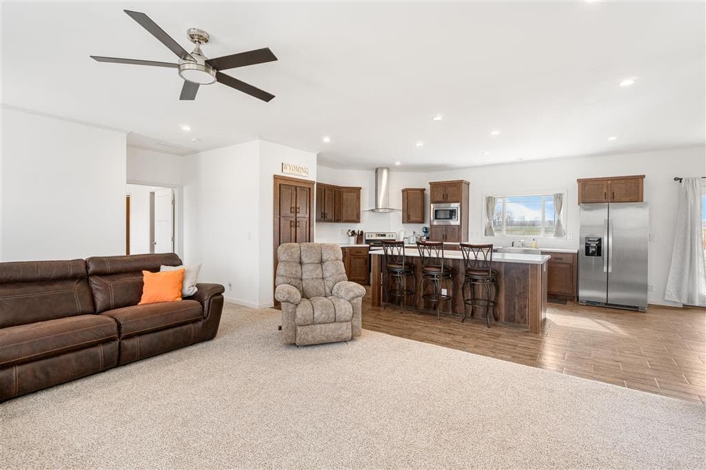 518 Tatman St — photo 3 of 37