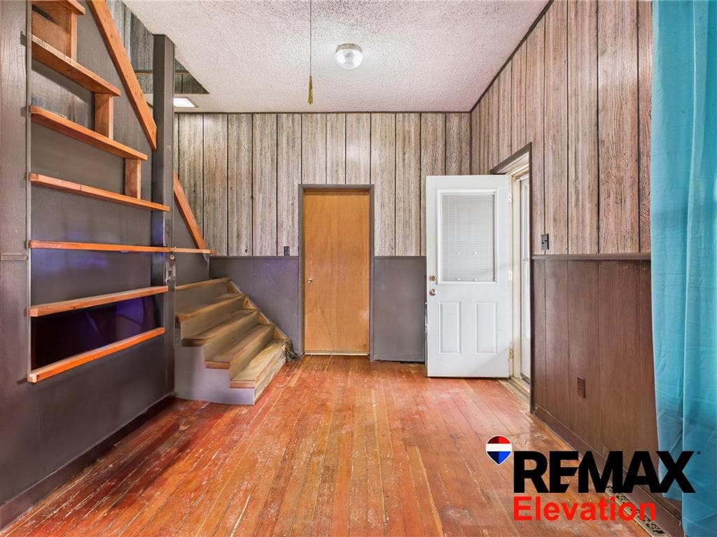 602 S 6th St — photo 8 of 26