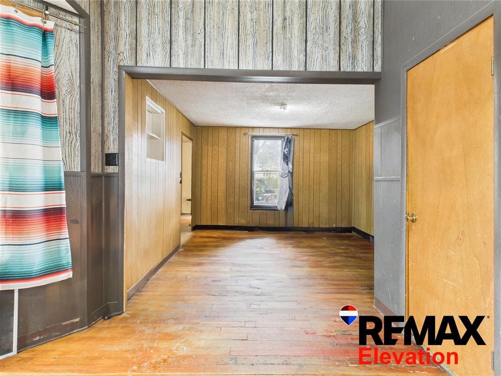 602 S 6th St — photo 9 of 26