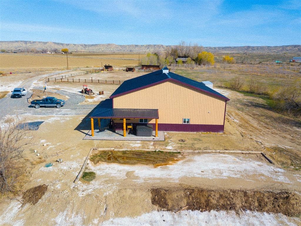 411 Fiddlers Ln — photo 2 of 40