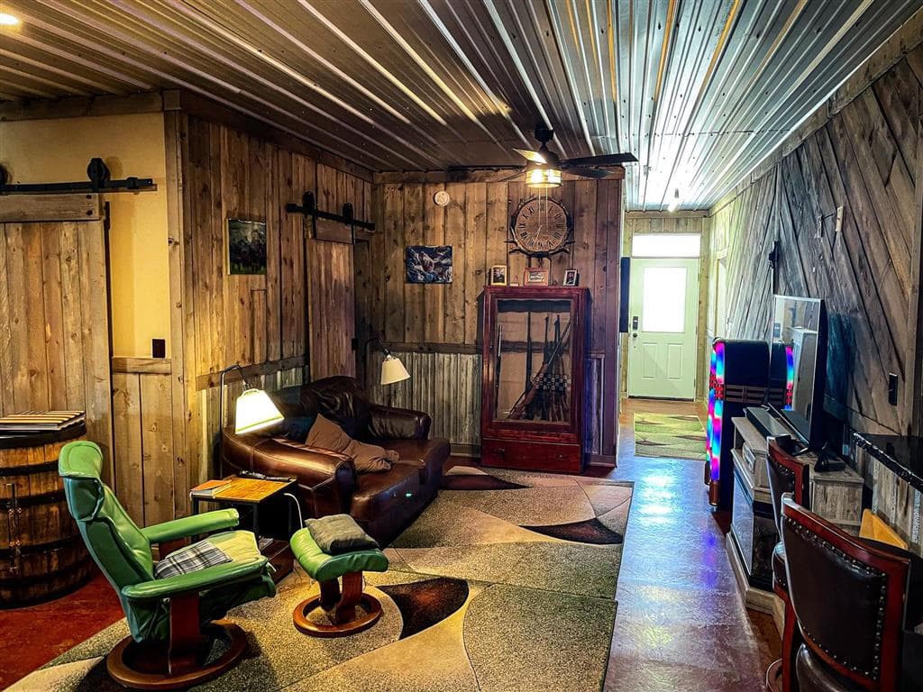 411 Fiddlers Ln — photo 35 of 40