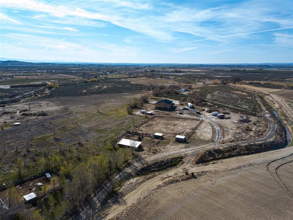 411 Fiddlers Ln — photo 7 of 40