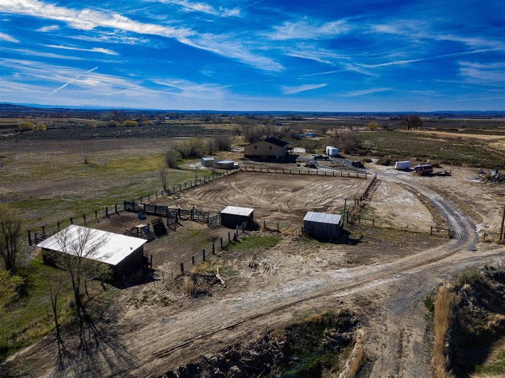 411 Fiddlers Ln — photo 8 of 40