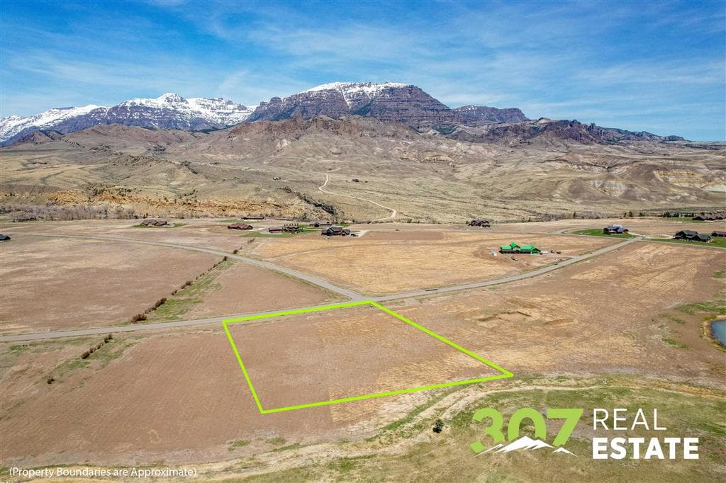 98 Stillwater Dr — photo 2 of 32