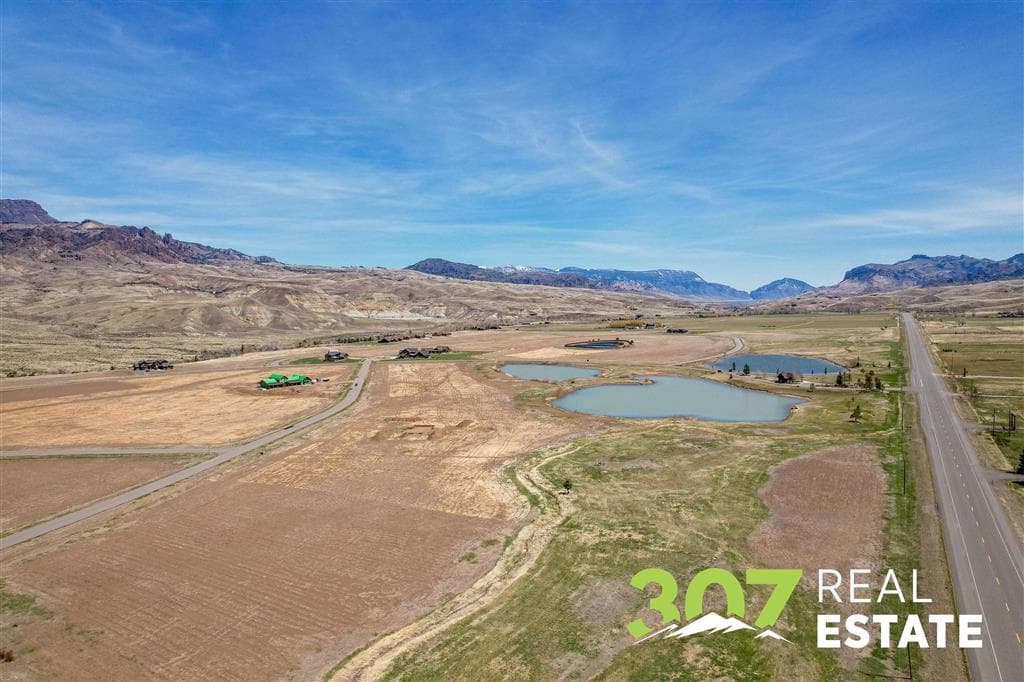 98 Stillwater Dr — photo 18 of 32