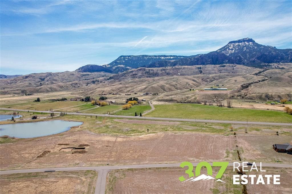 98 Stillwater Dr — photo 20 of 32