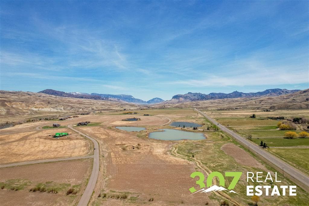 98 Stillwater Dr — photo 23 of 32