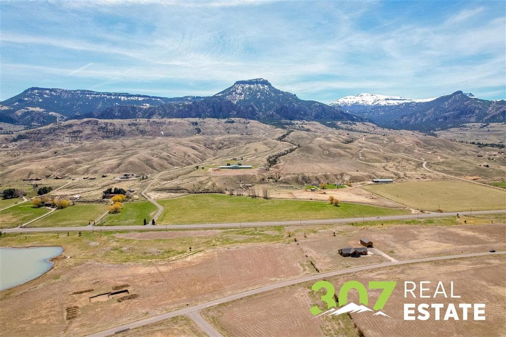 98 Stillwater Dr — photo 28 of 32