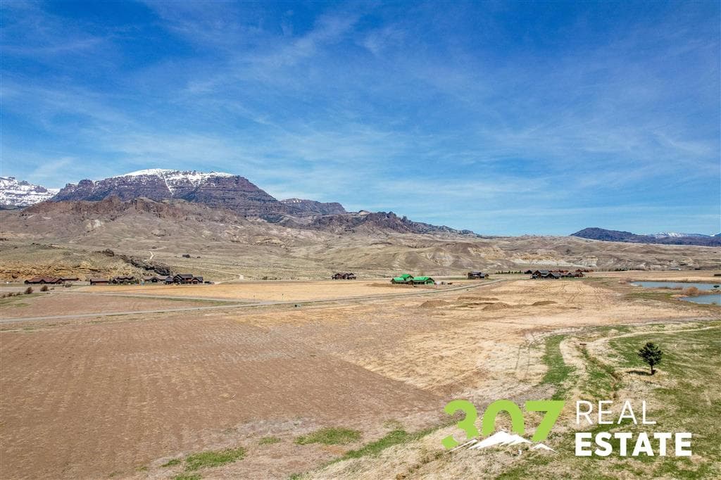 98 Stillwater Dr — photo 8 of 32