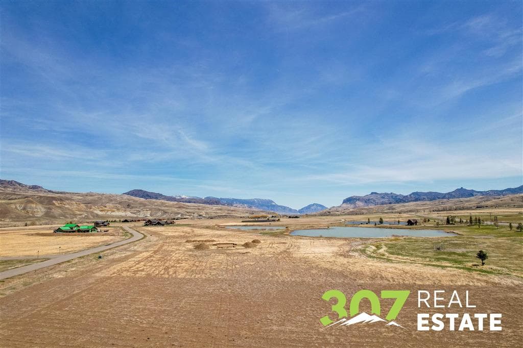 98 Stillwater Dr — photo 9 of 32