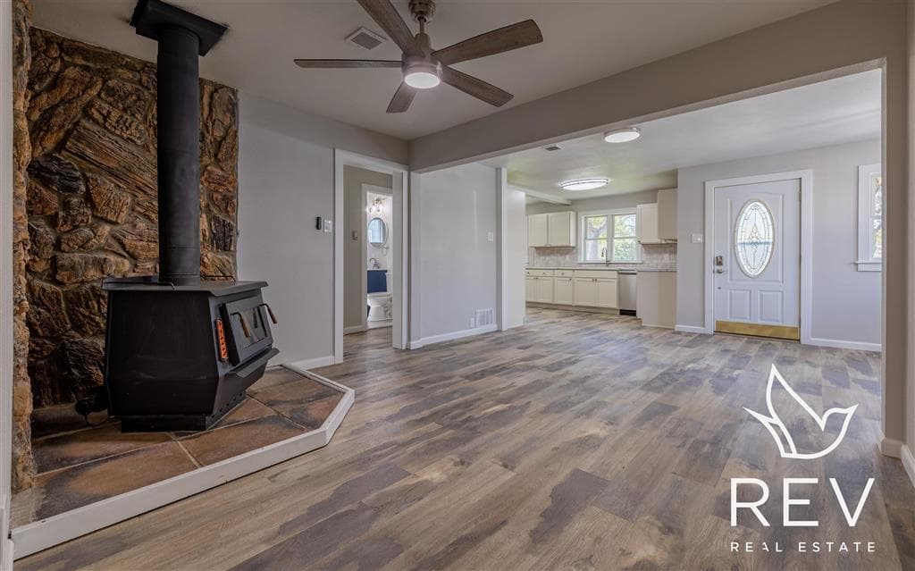 1719 Bleistein Ave — photo 11 of 35