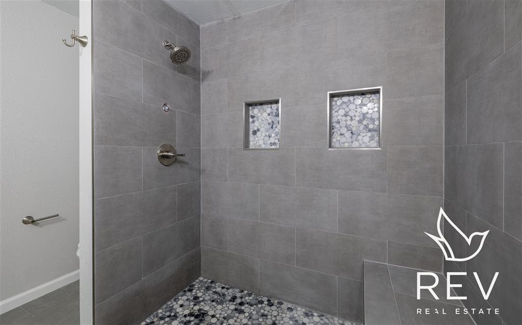 1719 Bleistein Ave — photo 14 of 35