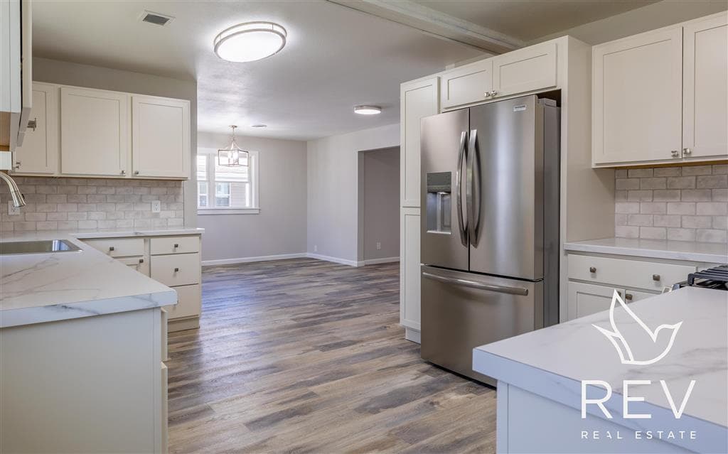 1719 Bleistein Ave — photo 5 of 35