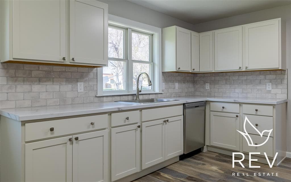 1719 Bleistein Ave — photo 7 of 35