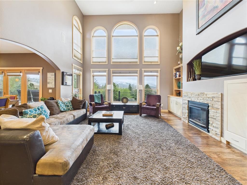 407 Indigo Circle — photo 6 of 90