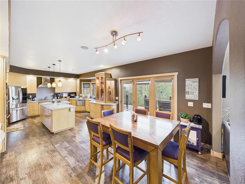 407 Indigo Circle — photo 8 of 90