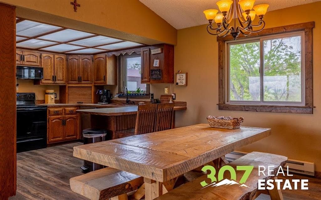 1366 Lane 11 1/2 — photo 12 of 46