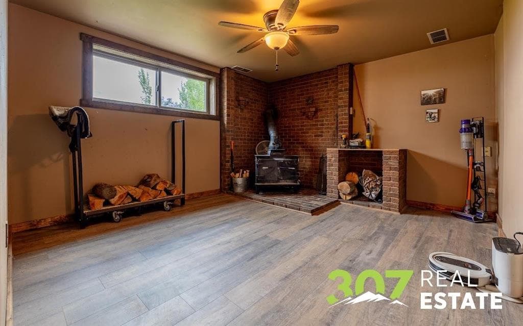 1366 Lane 11 1/2 — photo 24 of 46