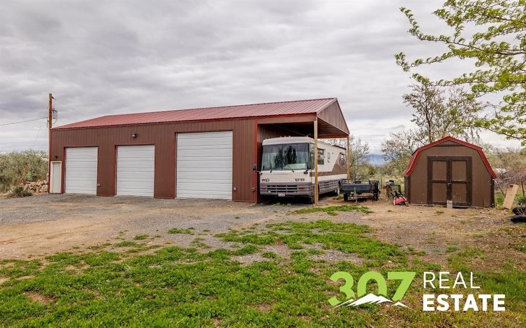 1366 Lane 11 1/2 — photo 6 of 46