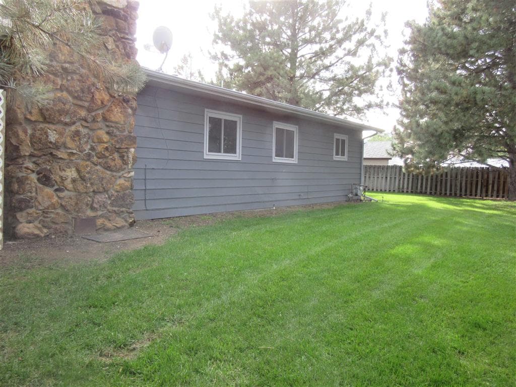 2607 Holler Ave — photo 4 of 44