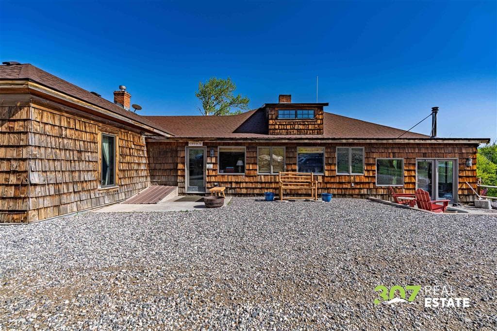 3080 & 3064 North Fork Hwy — photo 4 of 104