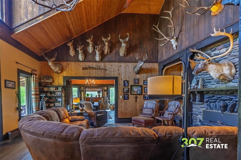 3080 & 3064 North Fork Hwy — photo 9 of 104