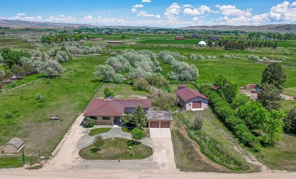 26 Equine Dr — photo 2 of 25