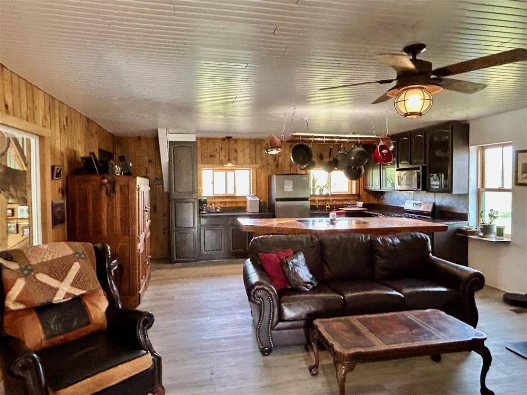 2609 Beaver Creek Rd — photo 11 of 88