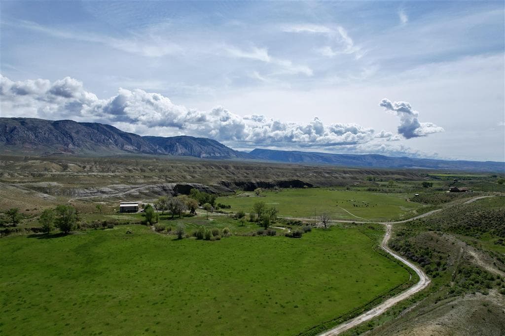 2609 Beaver Creek Rd — photo 4 of 88