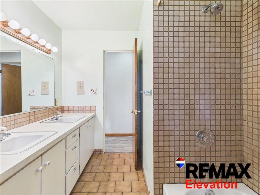 905 S 9th St — photo 21 of 33