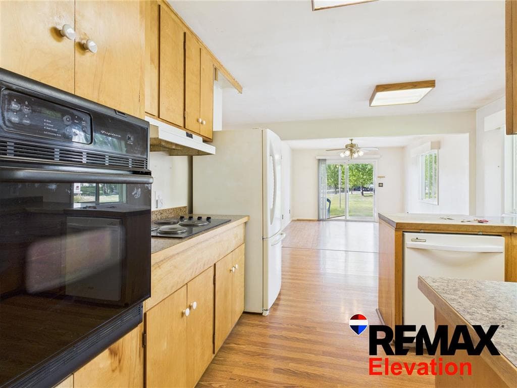 905 S 9th St — photo 9 of 33