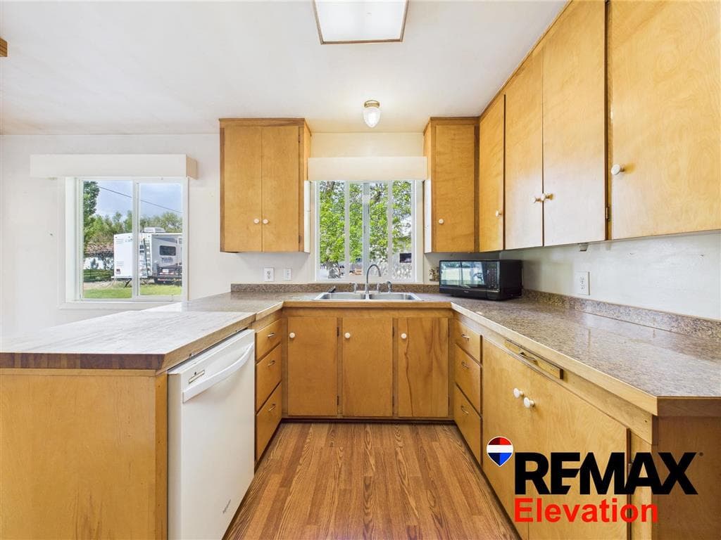 905 S 9th St — photo 10 of 33