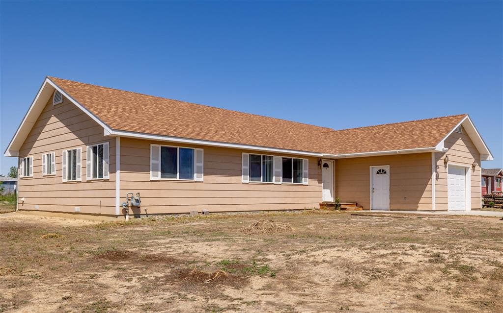 726 Henry Rd photo 1