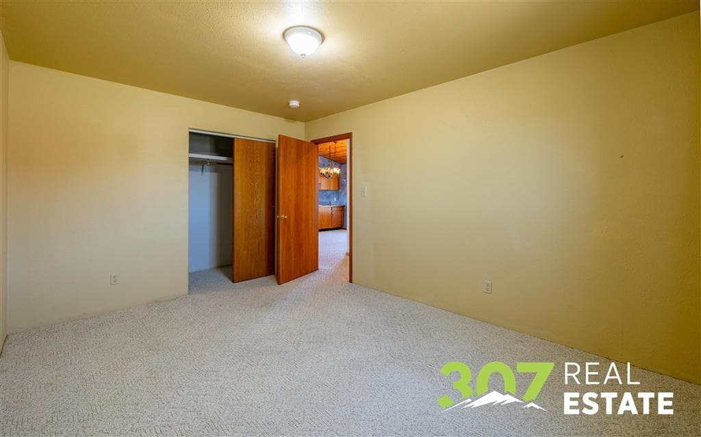 726 Henry Rd — photo 13 of 31