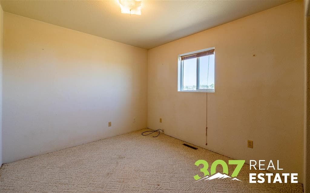 726 Henry Rd — photo 14 of 31