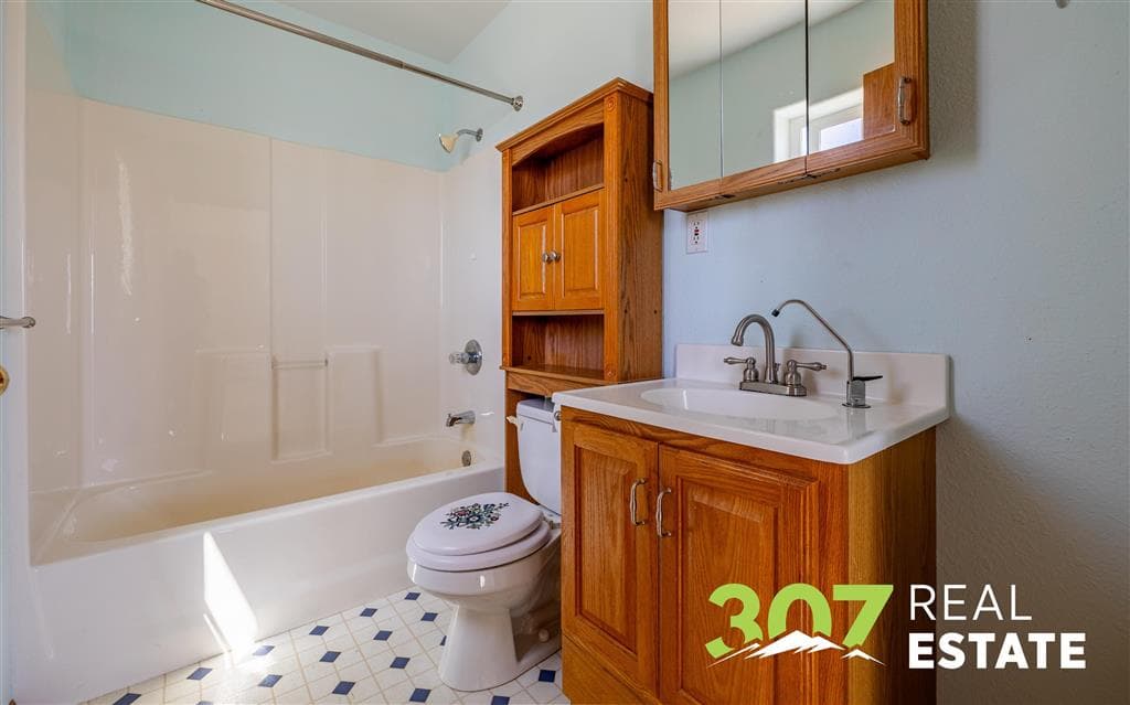 726 Henry Rd — photo 21 of 31