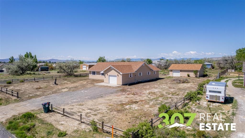 726 Henry Rd — photo 30 of 31