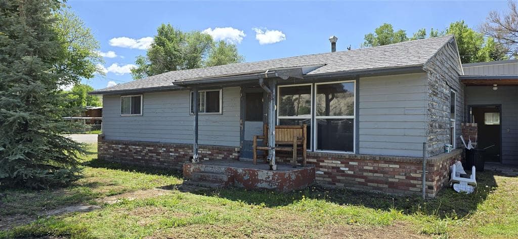 169 E Broadway St — photo 2 of 26