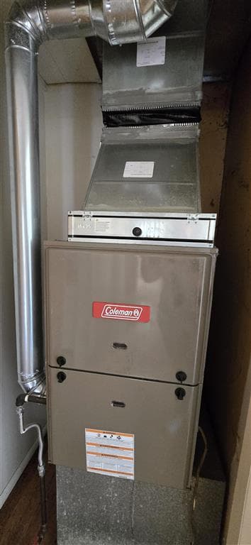 169 E Broadway St — photo 16 of 26