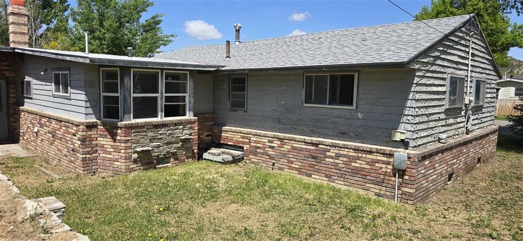 169 E Broadway St — photo 18 of 26