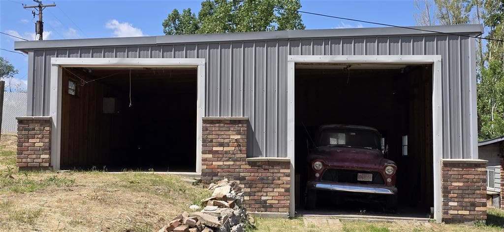 169 E Broadway St — photo 20 of 26