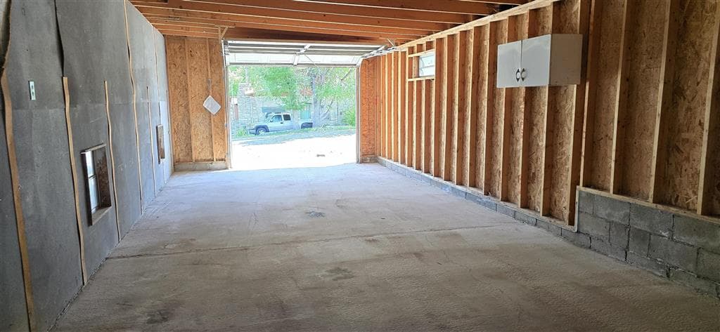 169 E Broadway St — photo 21 of 26