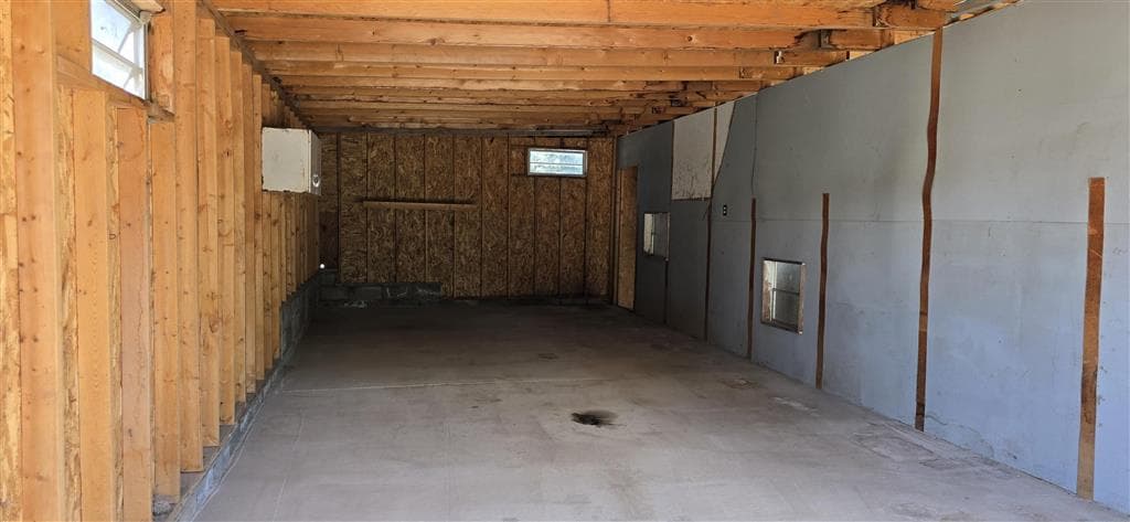 169 E Broadway St — photo 22 of 26