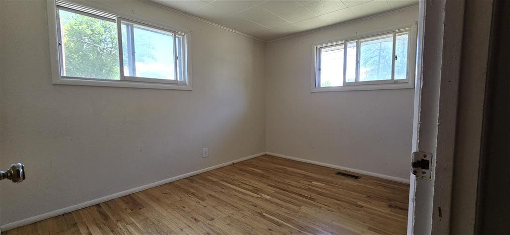 169 E Broadway St — photo 8 of 26