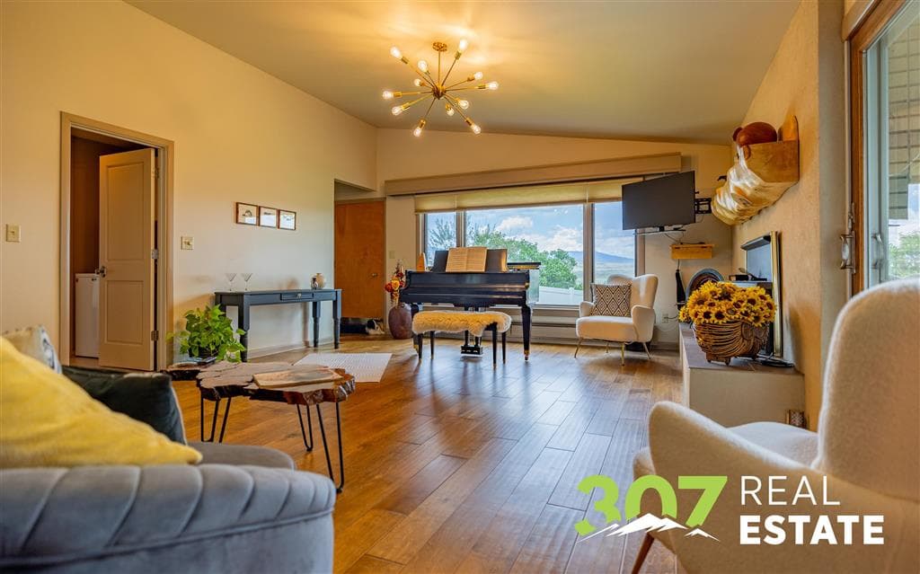 1507 Shepard Pl — photo 14 of 25