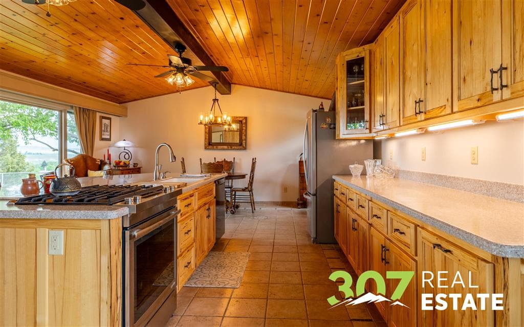 1507 Shepard Pl — photo 4 of 25