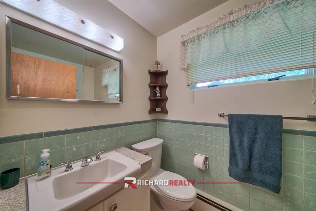 719 W B St — photo 18 of 30